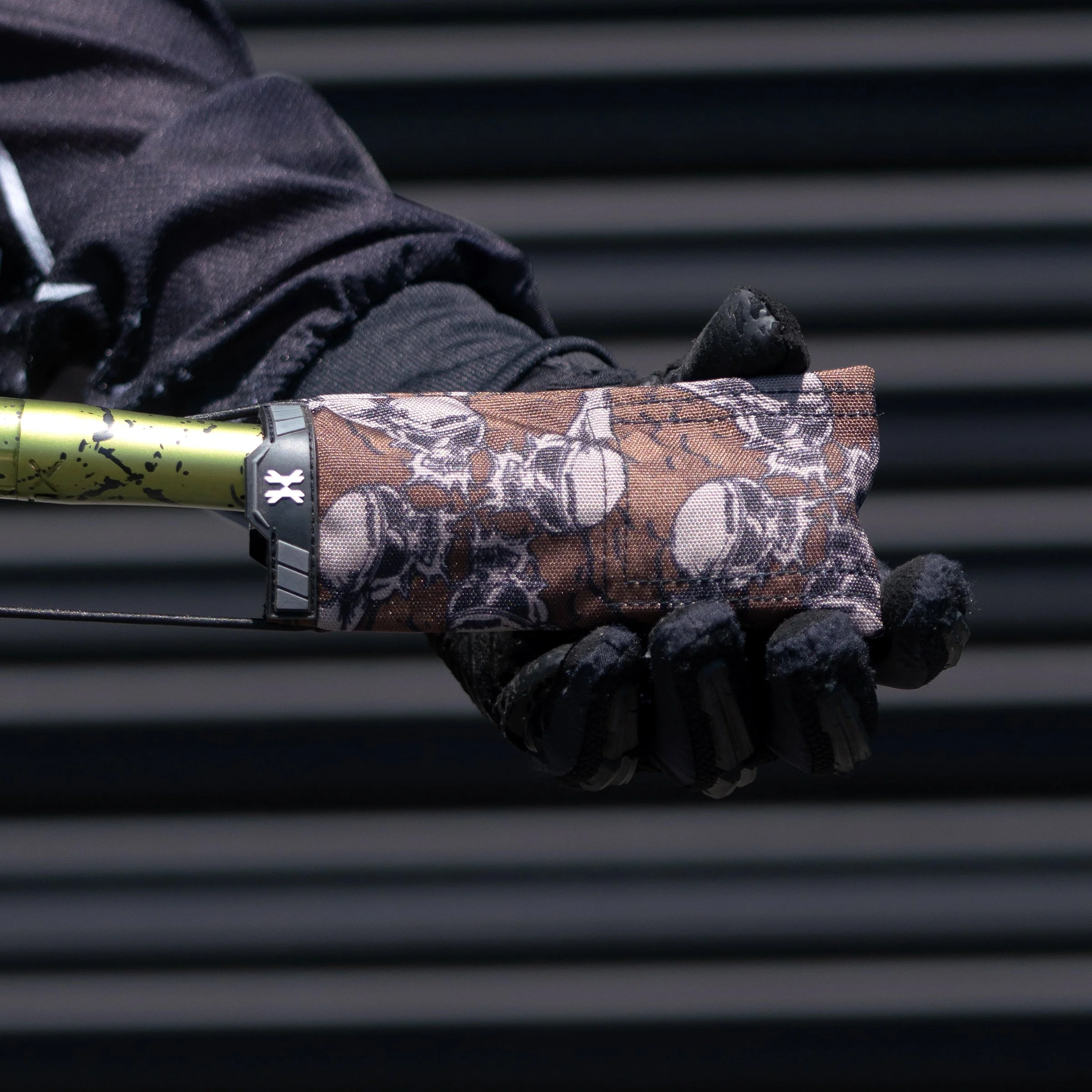 Hostilewear Skulls Brown - Barrel Condom - Image 4