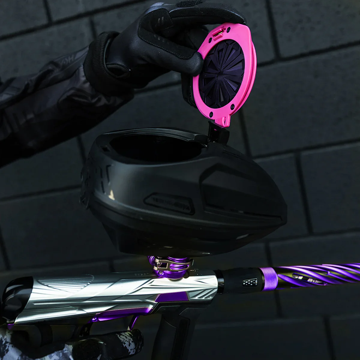 Sonic PLUS Loader - Black/Neon Pink - Image 4